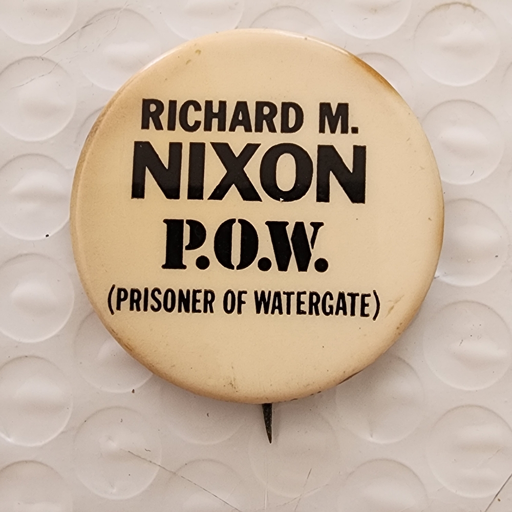 Vintage Richard M Nixon Political Button